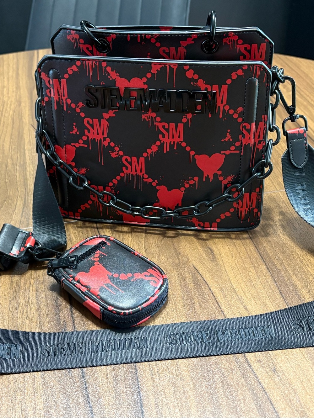 Steve Madden Black/Red hearts